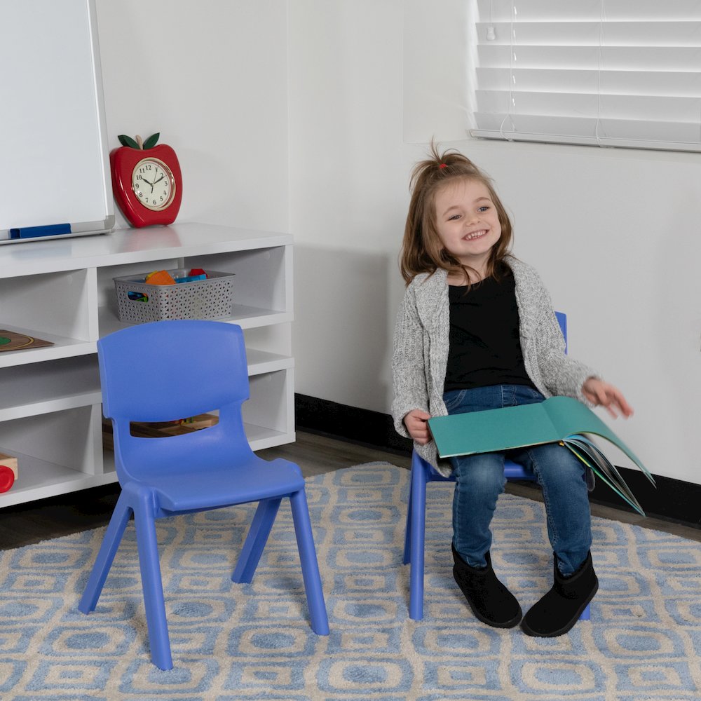 Set of 2 Plastic School Chairs. Picture 2
