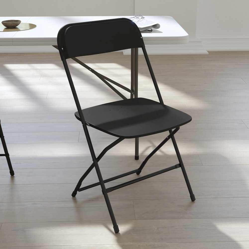 Multi-Use Versatile Commercial Big and Tall Folding Plastic Chairs - Set of 4. Picture 12
