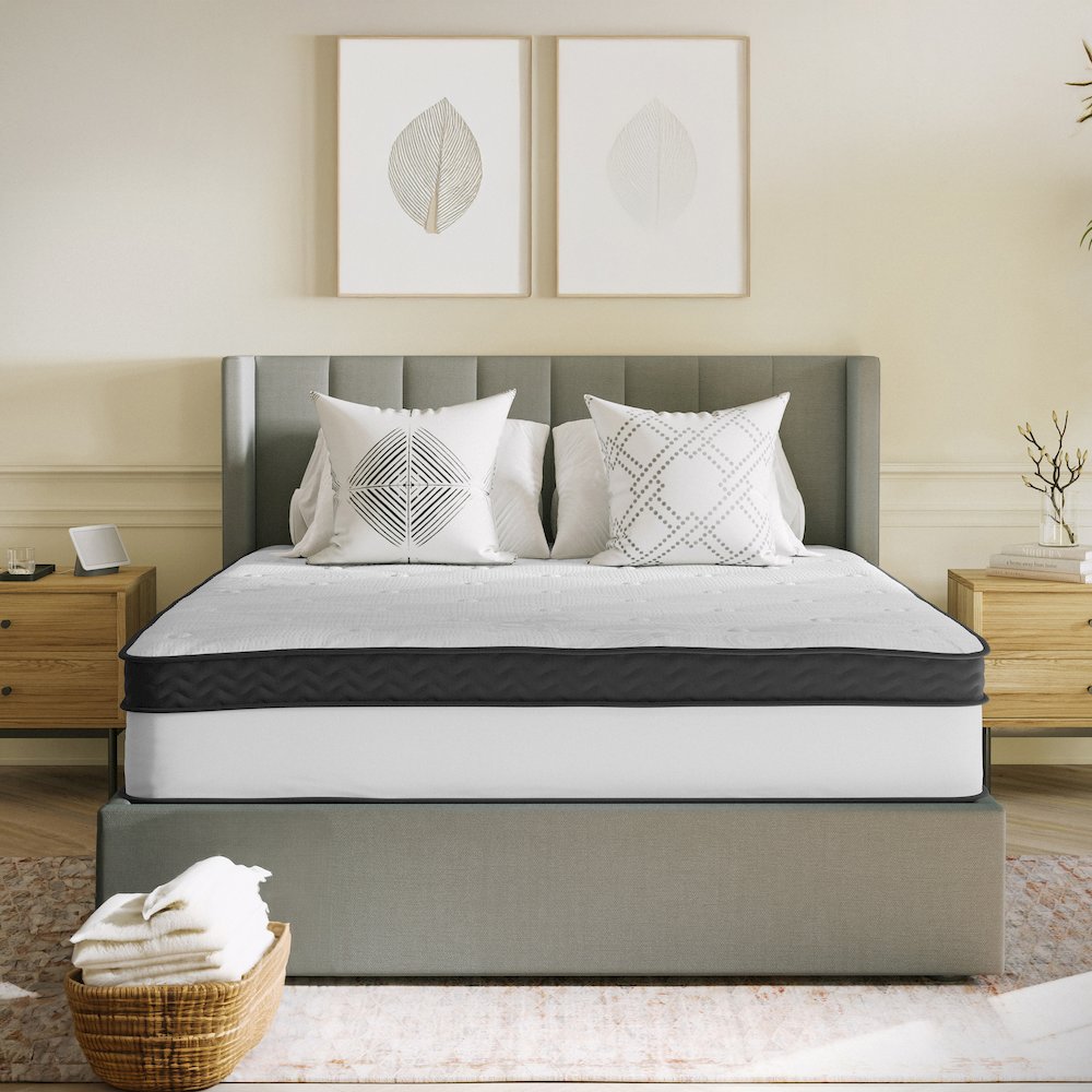 12 Inch Memory Foam, Pocket Spring Mattress, Queen Mattress in a Box. Picture 3