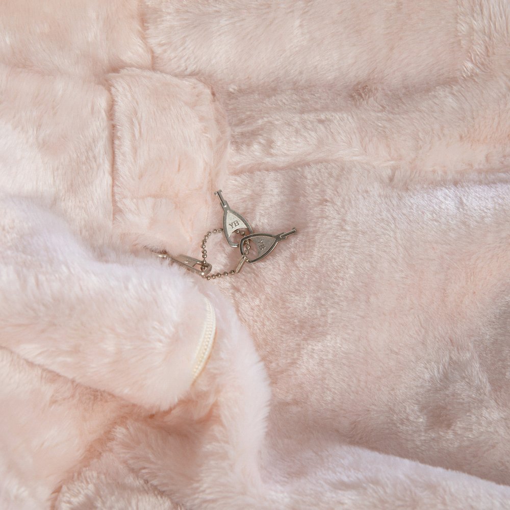 Duncan Oversized Blush Furry Refillable Bean Bag Chair for All Ages. Picture 7