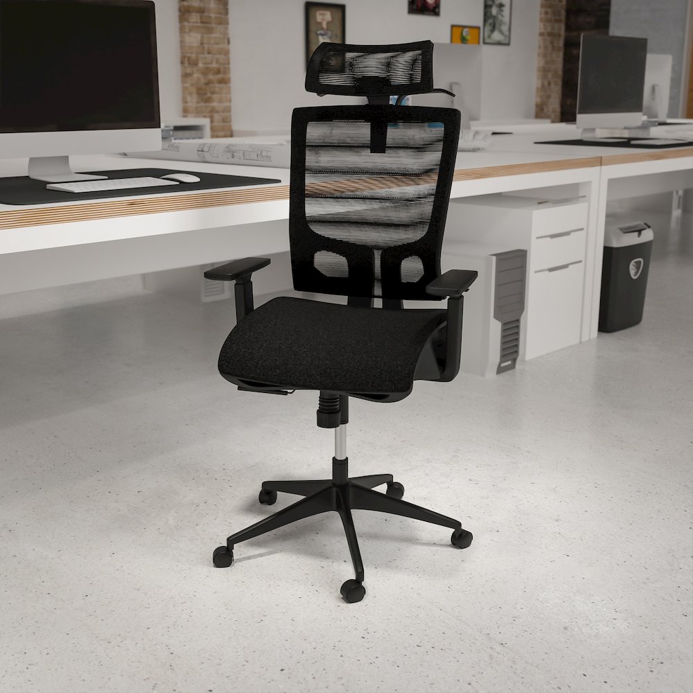 Mesh Office Chair with Synchro-Tilt in Black. Picture 2