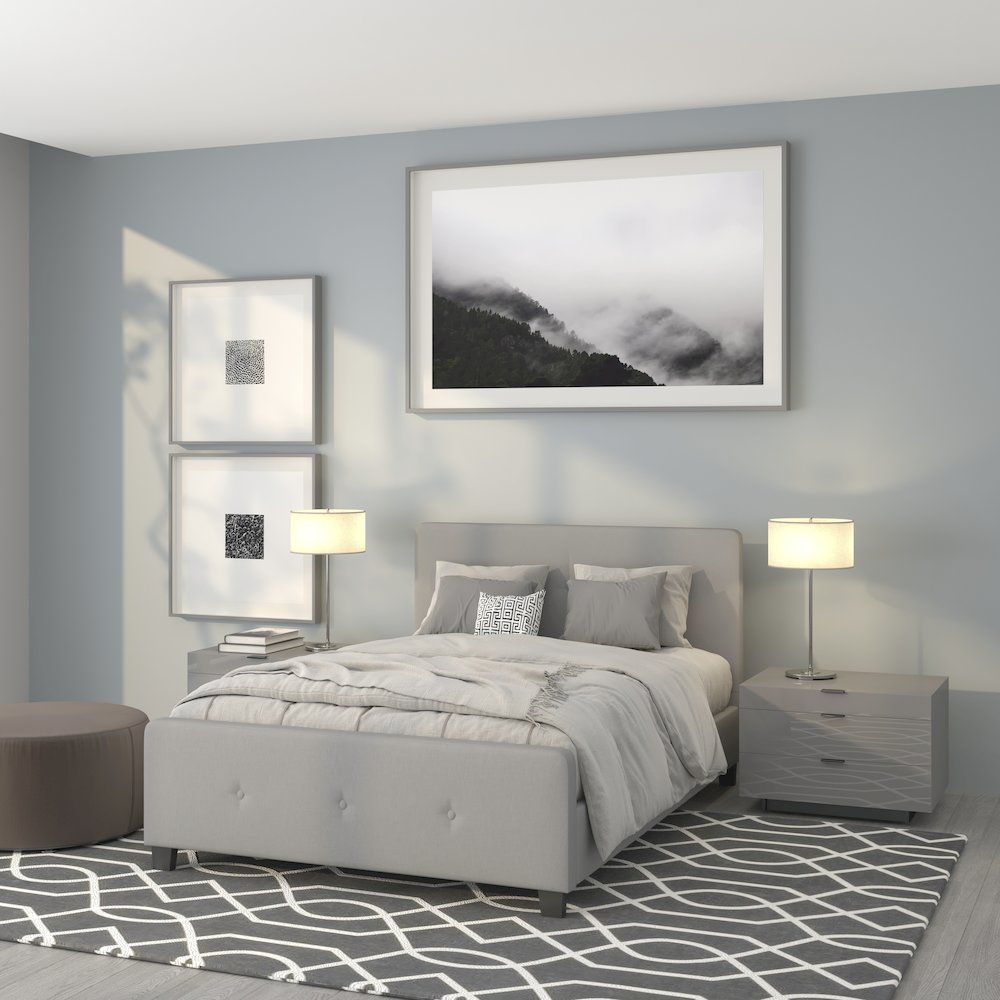 Full Size Tufted Upholstered Platform Bed in Light Gray Fabric. Picture 2