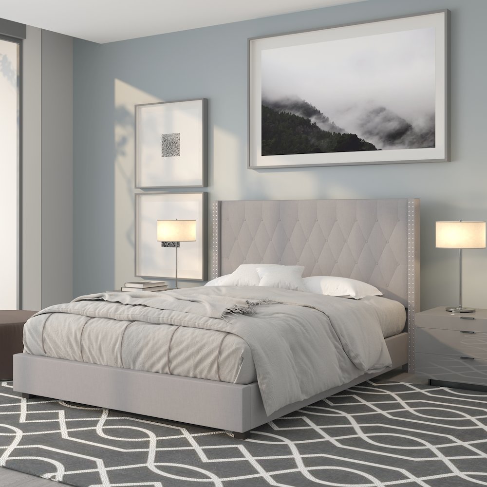 Queen Size Tufted Upholstered Platform Bed in Light Gray Fabric. Picture 2