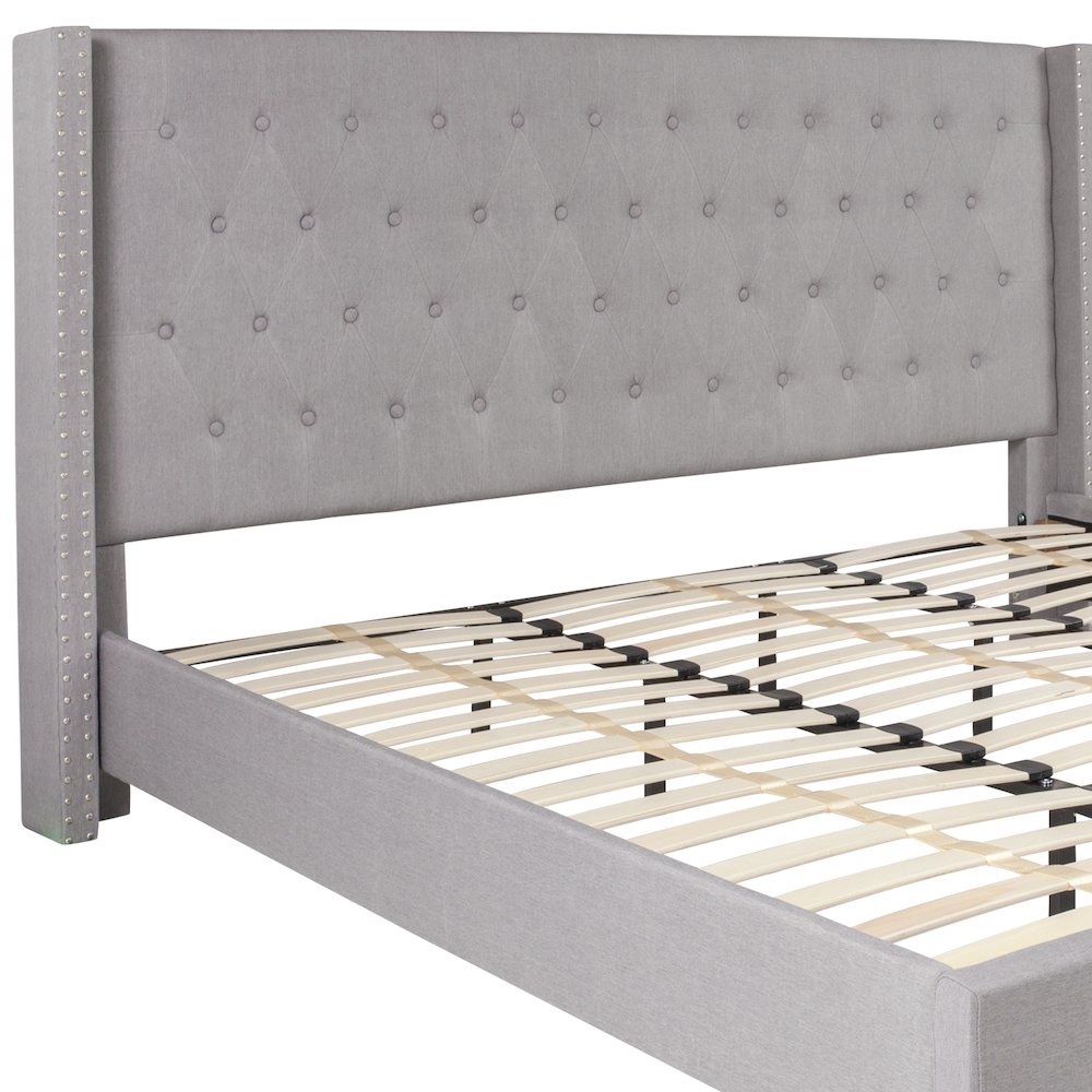 King Size Tufted Upholstered Platform Bed in Light Gray Fabric. Picture 6