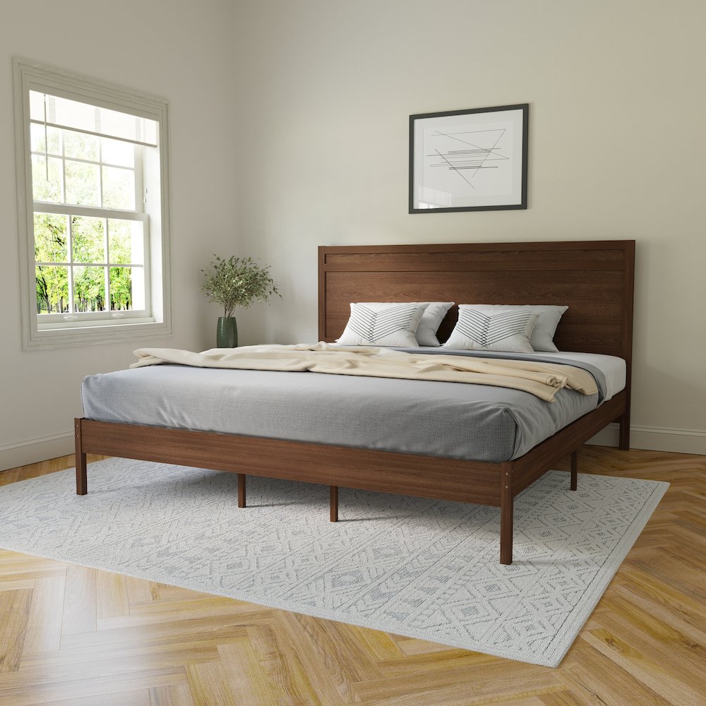 Modern King Size Wooden Platform Bed with Headboard. Picture 2