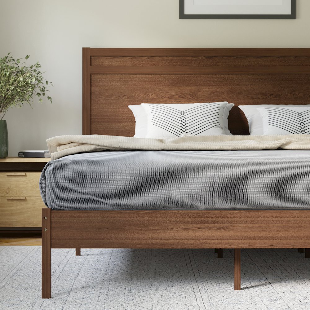 Modern King Size Wooden Platform Bed with Headboard. Picture 6