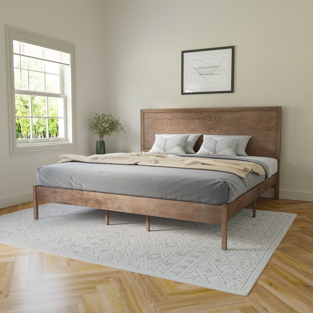 Modern King Size Wooden Platform Bed with Headboard. Picture 2