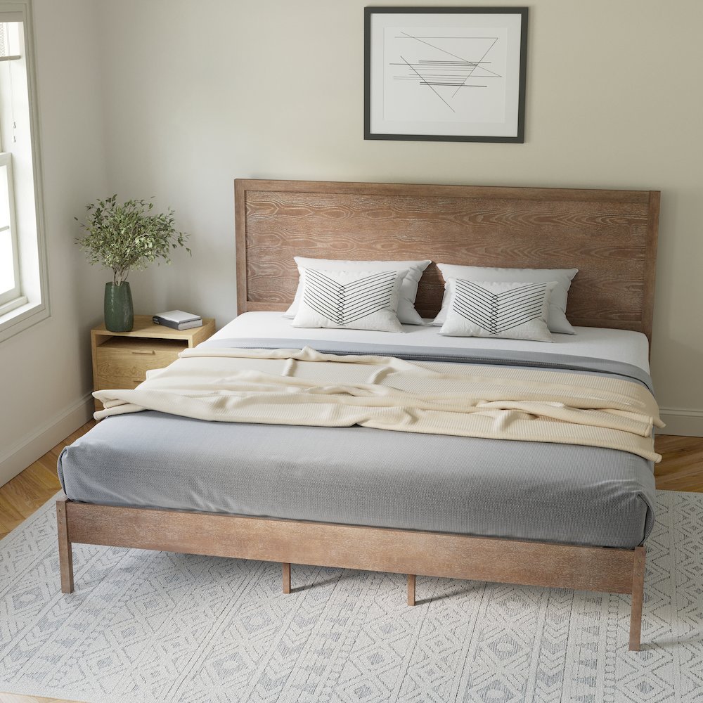 Modern King Size Wooden Platform Bed with Headboard. Picture 7