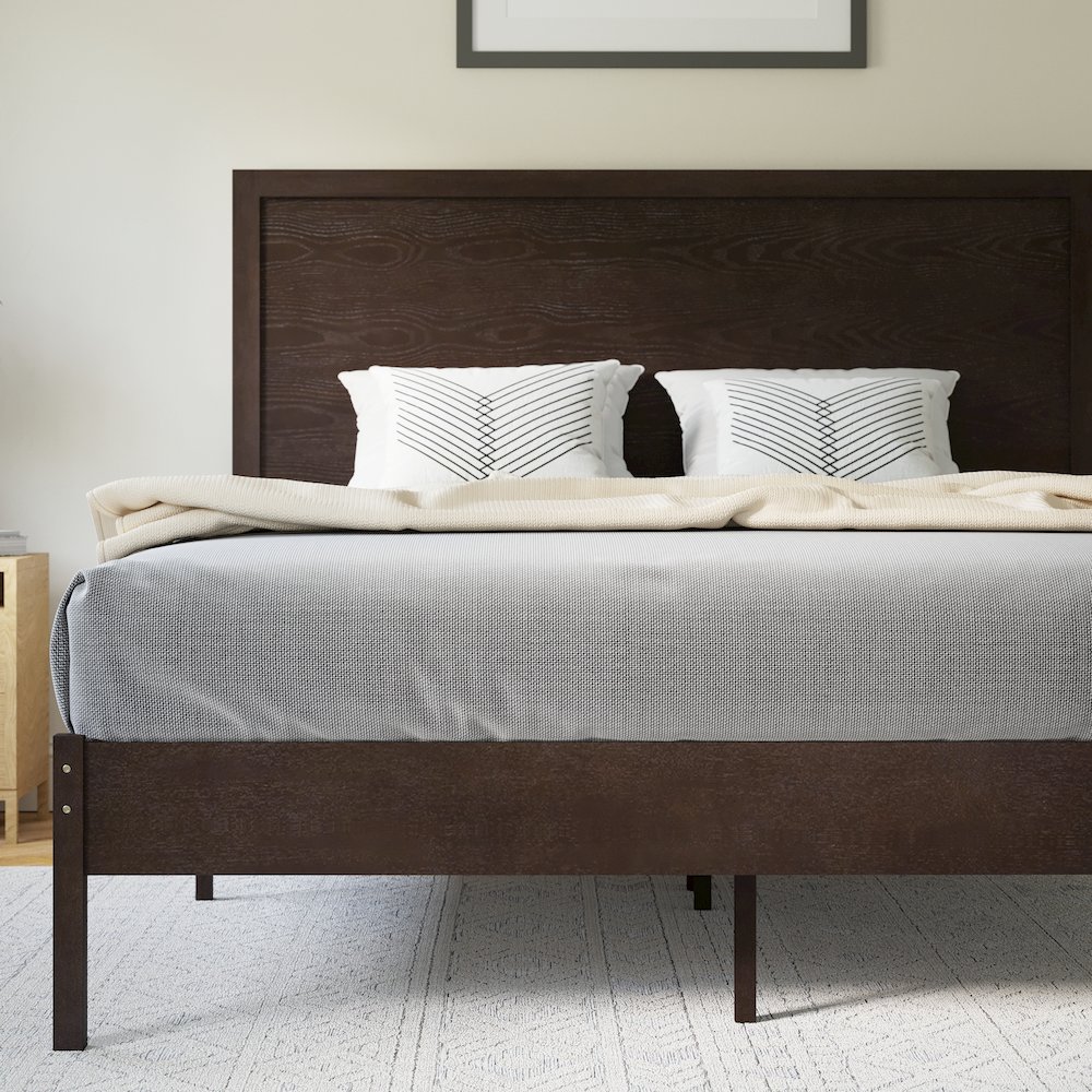 Modern Queen Size Wooden Platform Bed with Headboard. Picture 6