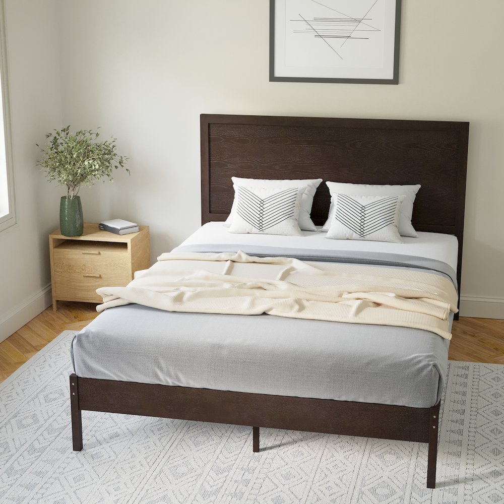 Modern Queen Size Wooden Platform Bed with Headboard. Picture 7
