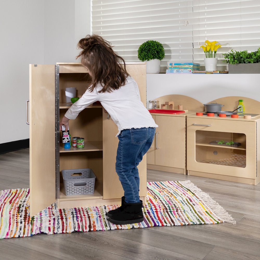 Children's Wooden Kitchen Refrigerator. Picture 2
