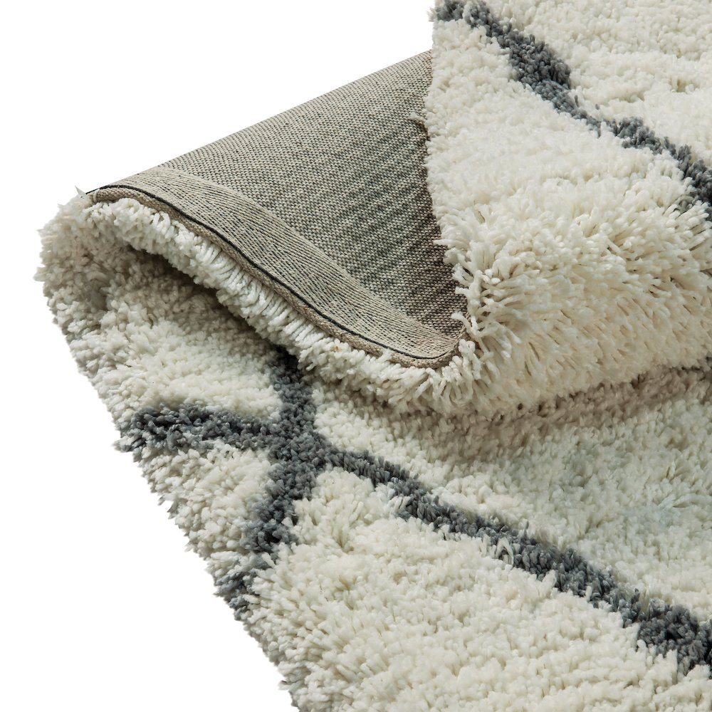 Shag Style Diamond Trellis Area Rug - 5' x 7' - Ivory/Gray Polyester (PET). Picture 6