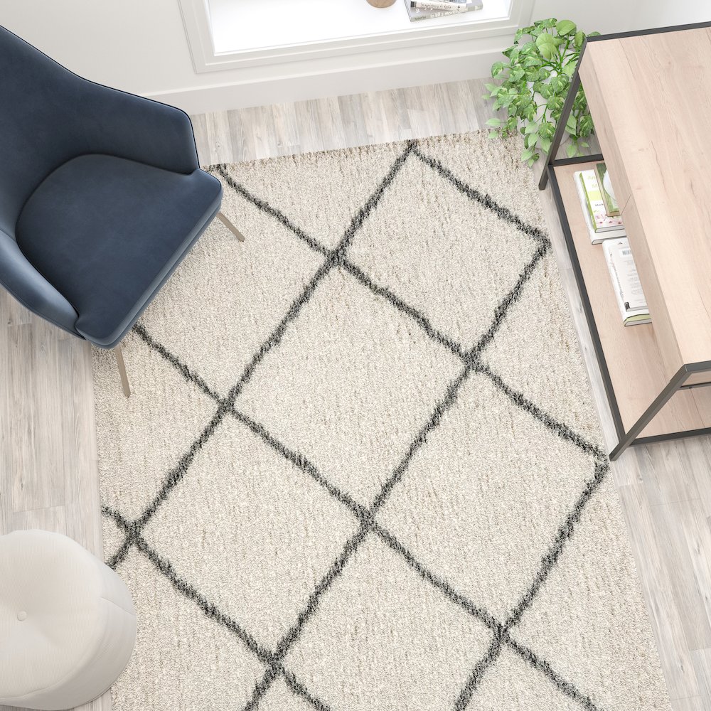 Shag Style Diamond Trellis Area Rug - 5' x 7' - Ivory/Gray Polyester (PET). Picture 5