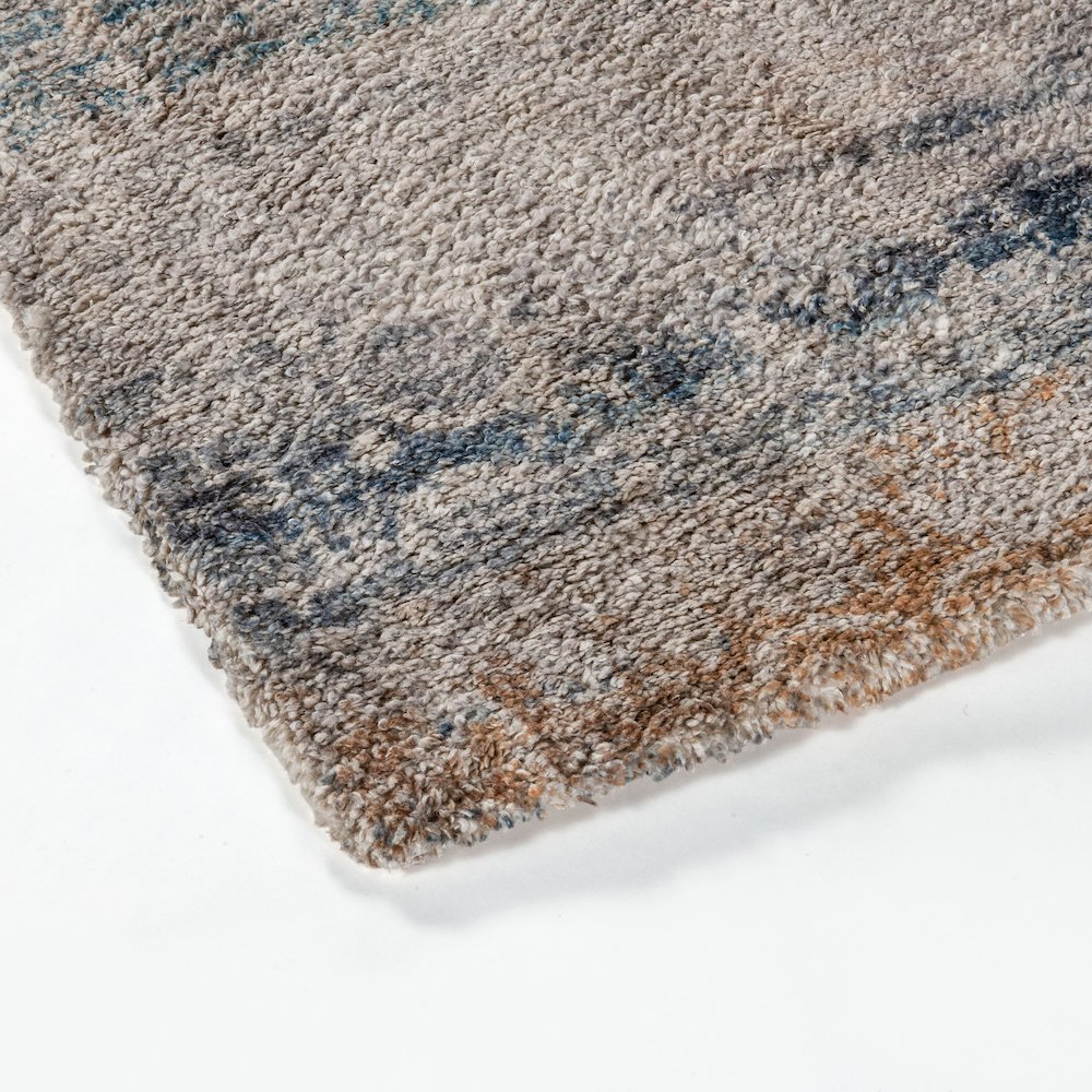 Artisan Old English Style Traditional Rug - 8' x 10' - Blue. Picture 6