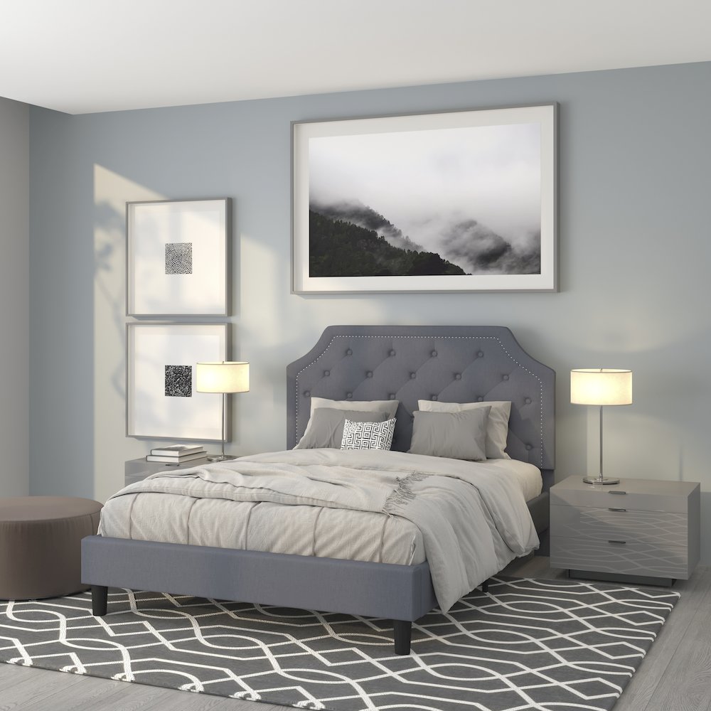 Queen Size Tufted Upholstered Platform Bed in Light Gray Fabric. Picture 2
