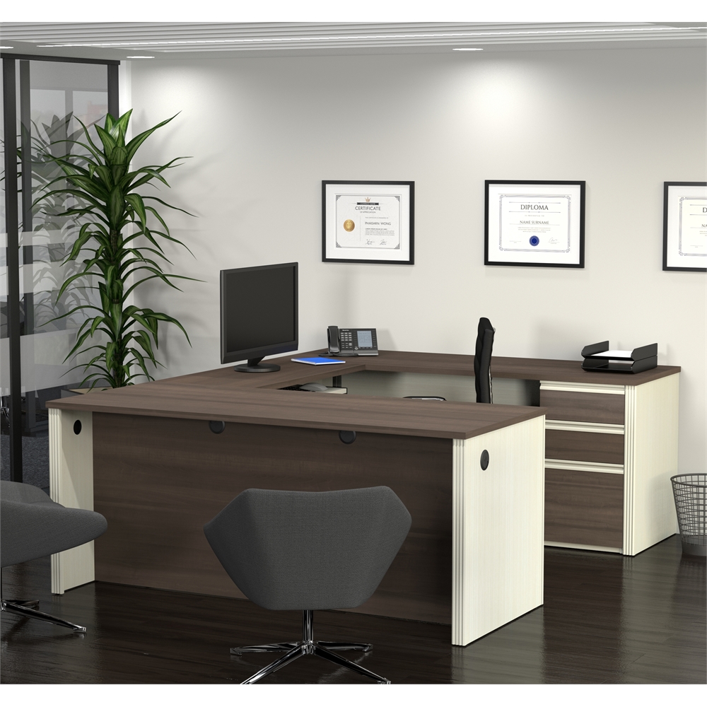 72W U-Shaped Executive Desk with Pedestal. Picture 2