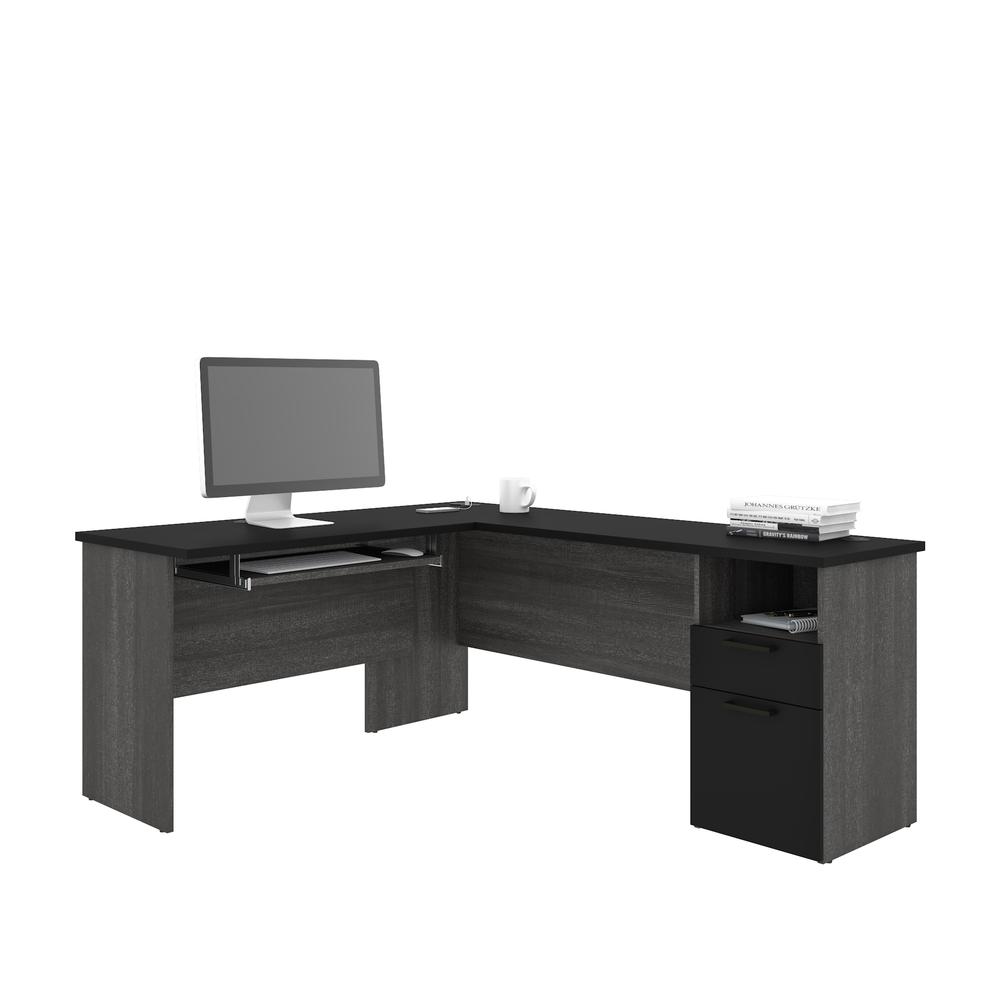 L-Shaped Desk. Picture 1