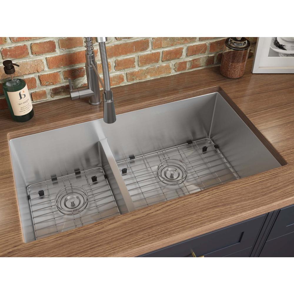 Ruvati 33-inch Low-Divide Undermount Kitchen Sink. Picture 12