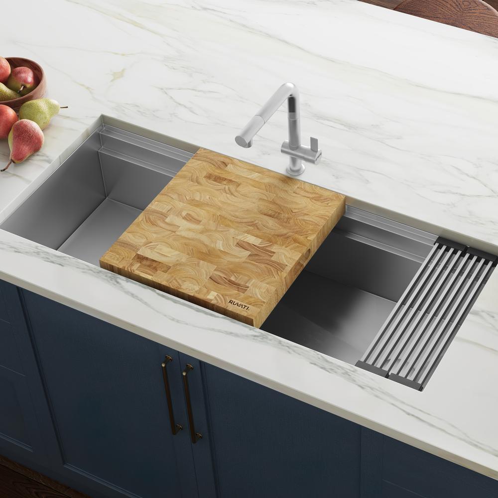 Ruvati 17 x 16 x 2 inch thick End-Grain French Oak Cutting Board. Picture 7