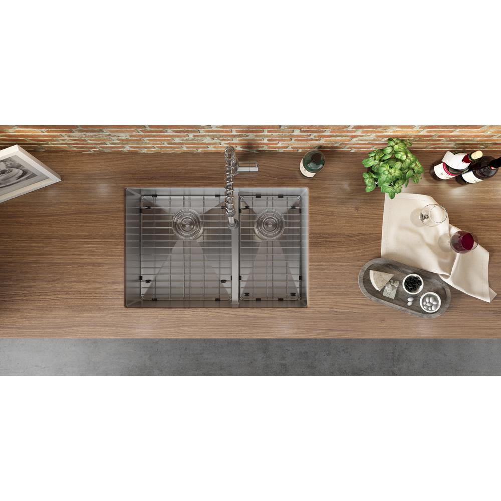 Ruvati 28-inch Low-Divide Undermount 16 Gauge Kitchen Sink. Picture 4