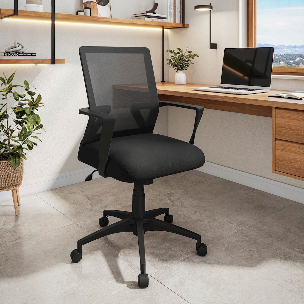 Ergonomic Mesh Office Chair with Adjustable Height & Tilt. Picture 5