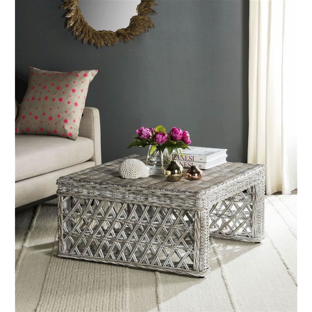 SHILA WICKER COFFEE TABLE. Picture 7