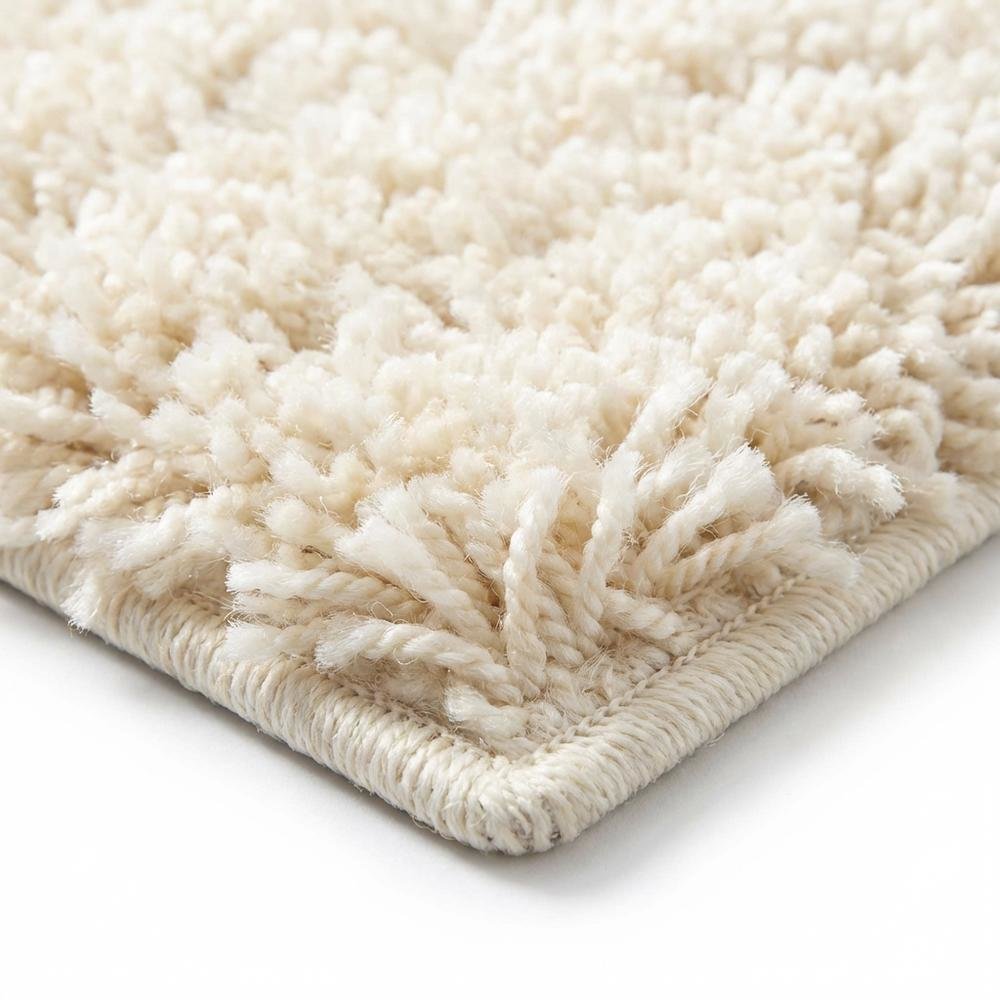Ivory and Beige Area Rug, Power Loomed Large Rectangle Design for Living Room. Picture 6