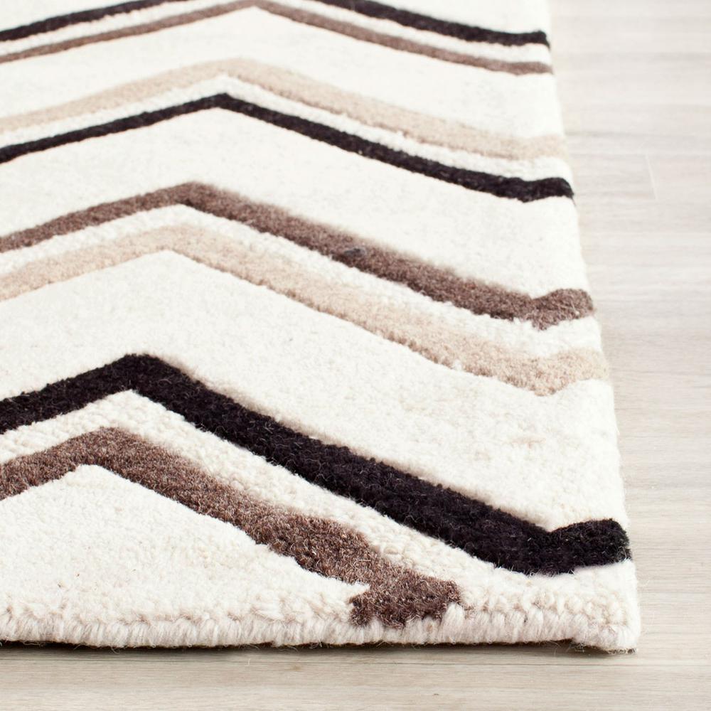 CAMBRIDGE, IVORY / BLACK, 2'-6" X 6', Area Rug, CAM581B-26. Picture 1
