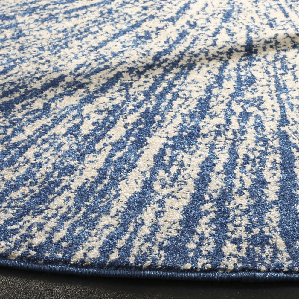 EVOKE, NAVY / IVORY, 4' X 4' Round, Area Rug. Picture 1