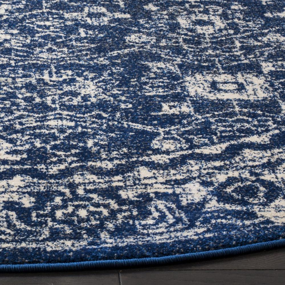 EVOKE, NAVY / IVORY, 5'-1" X 5'-1" Round, Area Rug, EVK270A-5R. Picture 1