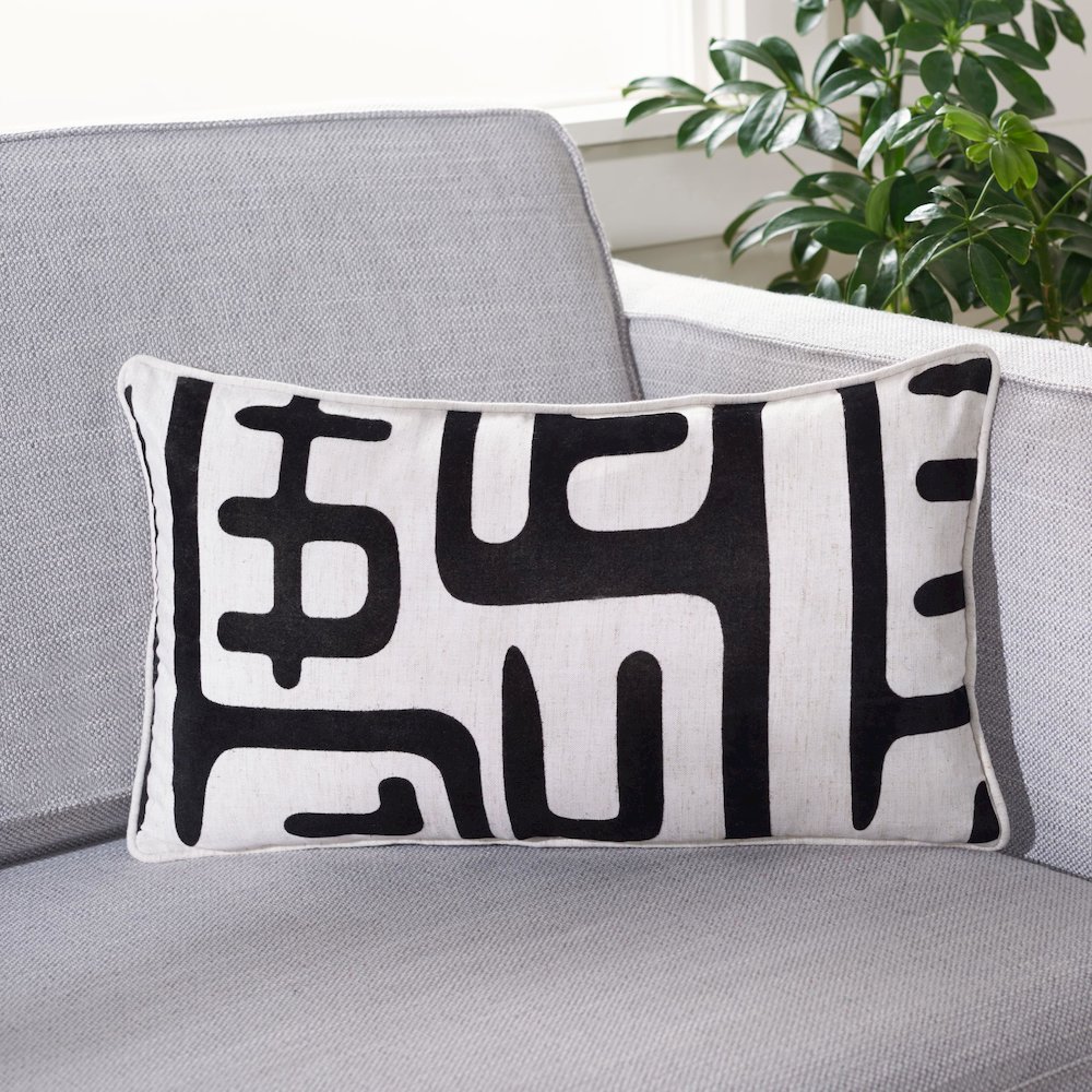 MAIZE  PILLOW, PIL162A-2424-SET2. Picture 7