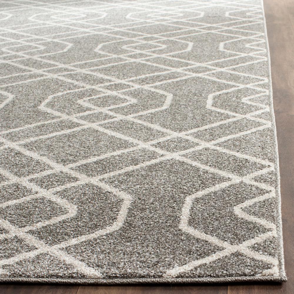 AMHERST, GREY / IVORY, 7' X 7' Round, Area Rug, AMT407C-7R. Picture 1