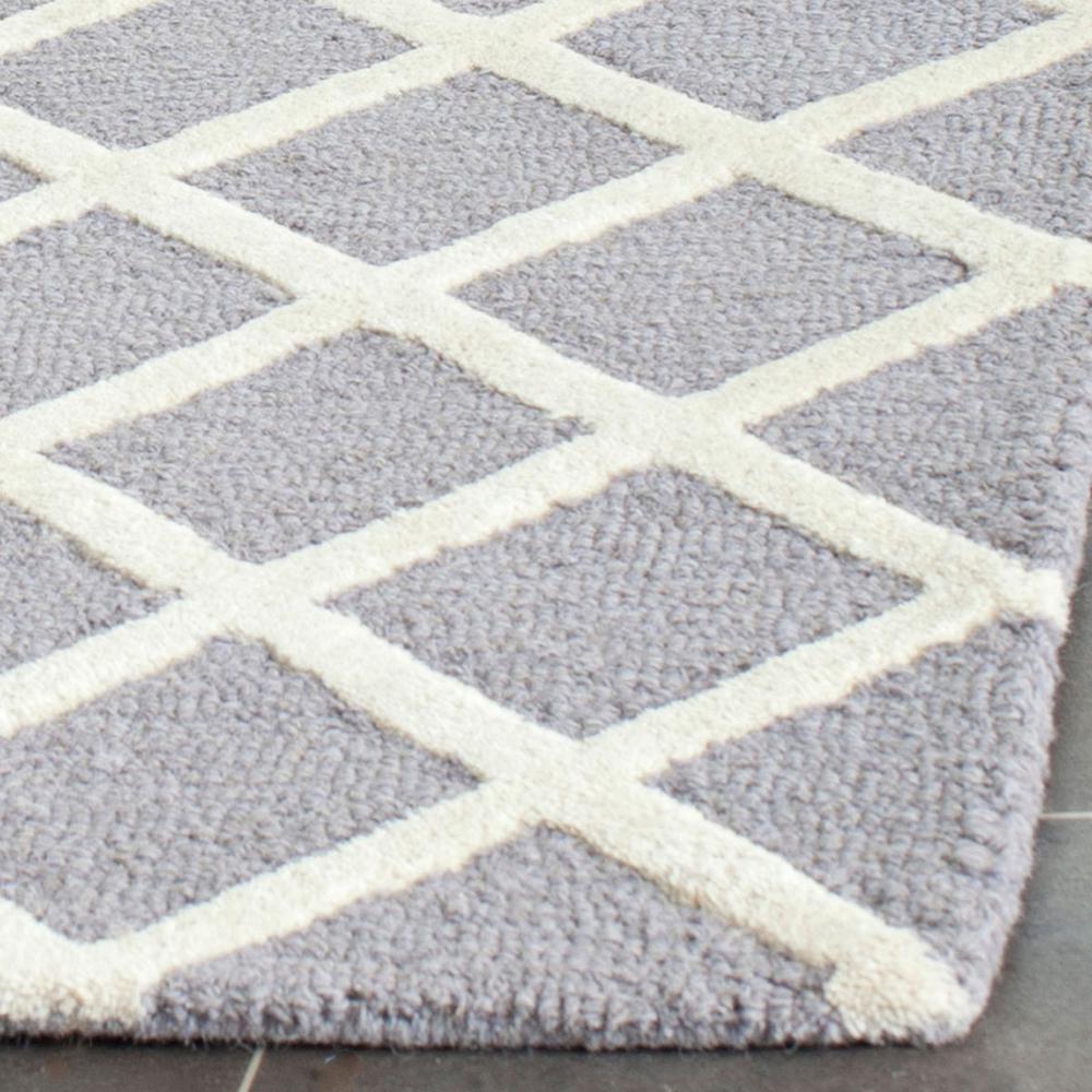 CAMBRIDGE, SILVER / IVORY, 2'-6" X 6', Area Rug, CAM135D-26. Picture 1