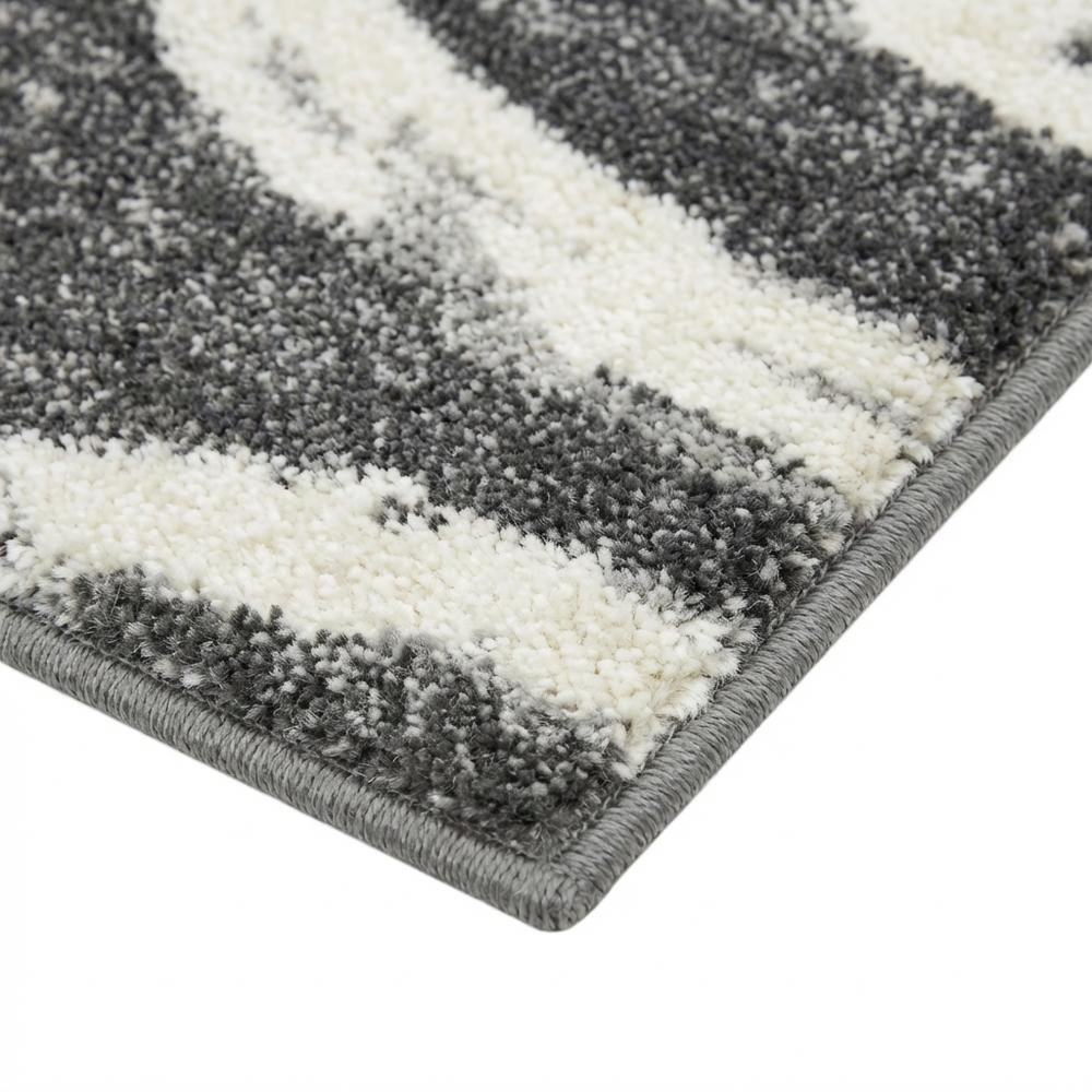 Charcoal and Ivory Area Rug, Power Loomed Polypropylene Pile, Small Rectangle. Picture 6