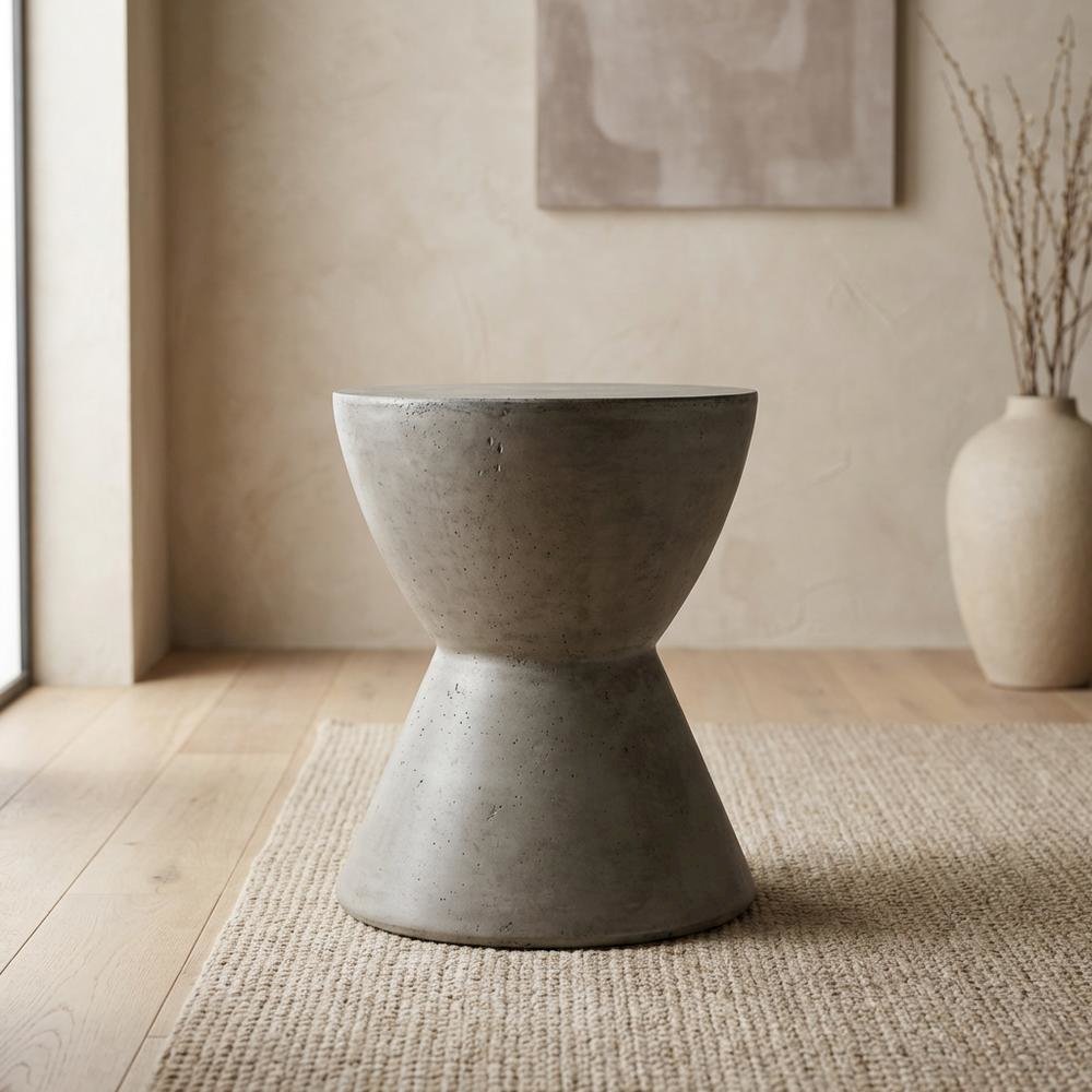 Contemporary Concrete Round Accent Table for Indoor/Outdoor Use. Picture 2