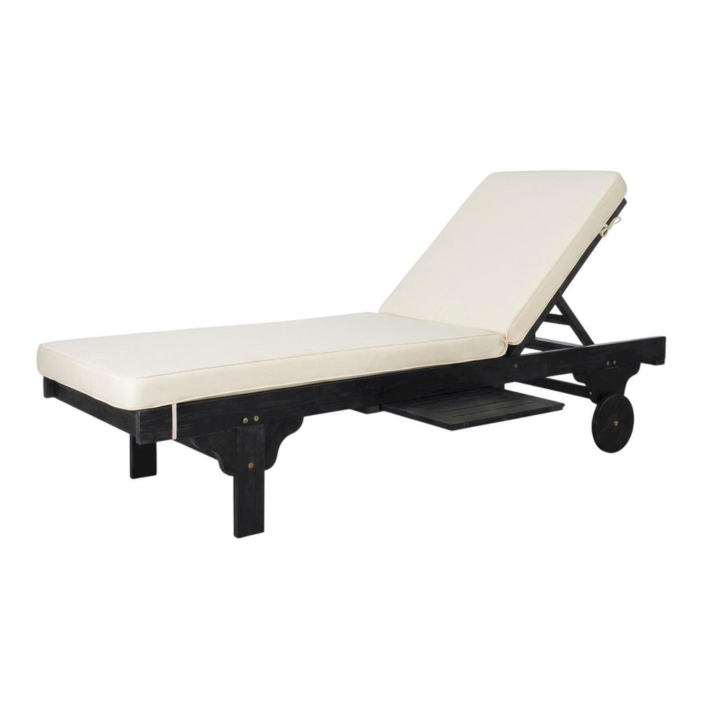 Outdoor lounge chair with side table in eucalyptus wood and black finish. Picture 1