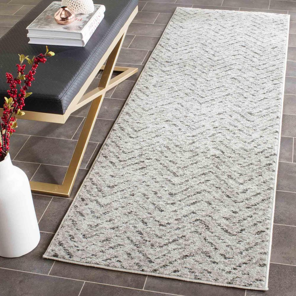 Adirondack, IVORY / CHARCOAL, 2'-6" X 10', Area Rug, ADR104N-210. Picture 1