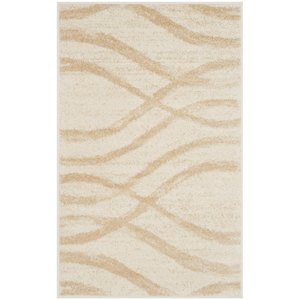 Adirondack, CREAM / CHAMPAGNE, 2'-6" X 4', Area Rug. Picture 1