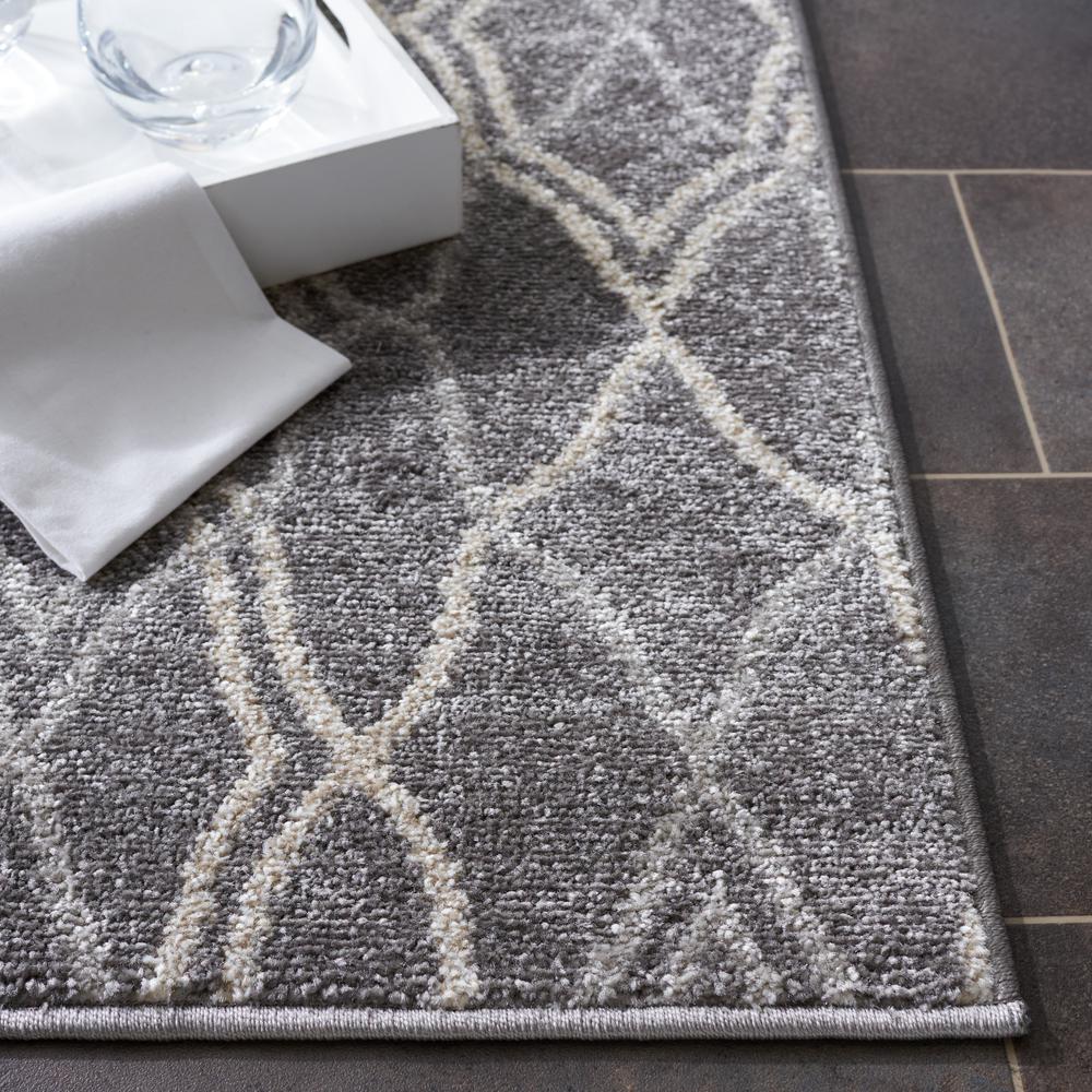 AMHERST, GREY / LIGHT GREY, 5' X 8', Area Rug, AMT417C-5. Picture 6