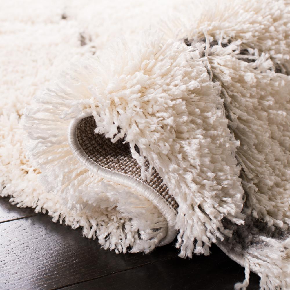 ADRIANA SHAG, CREAM / GREY, 5'-1" X 7'-6", Area Rug. Picture 4