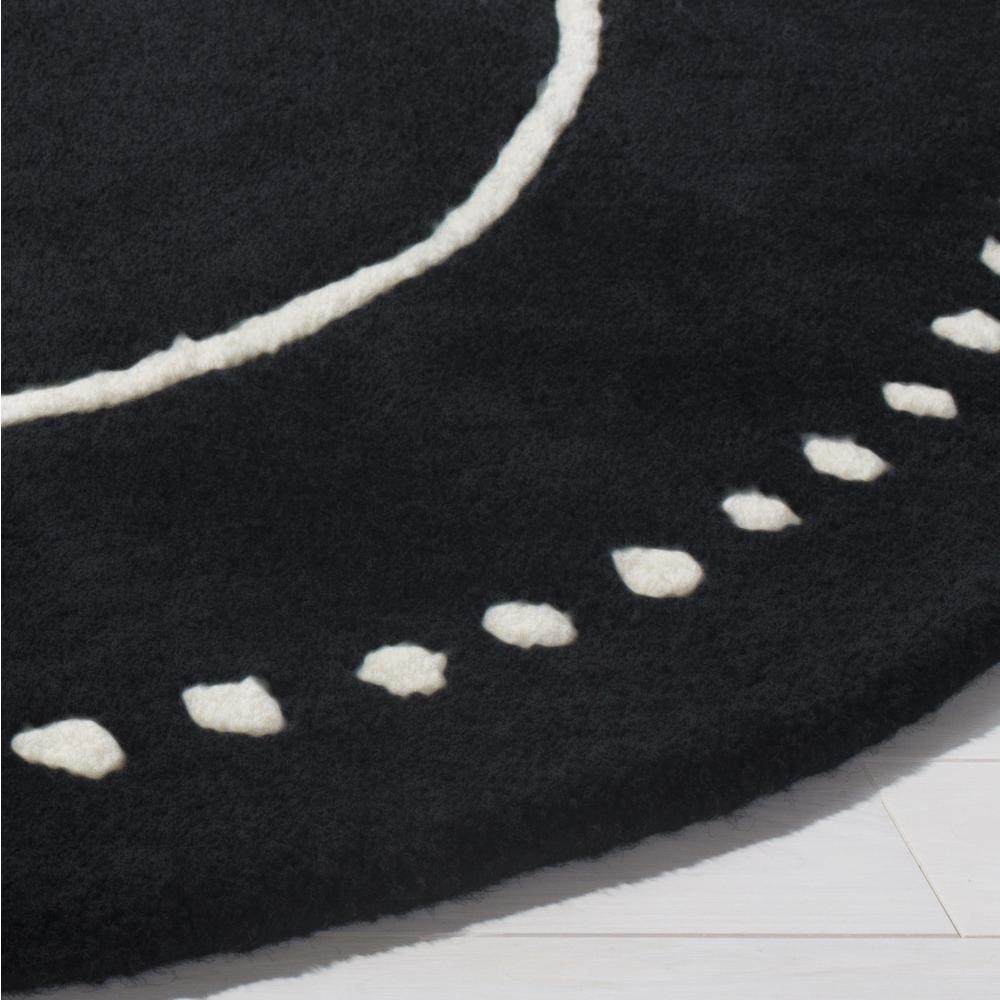 BELLA, BLACK / IVORY, 5' X 5' Round, Area Rug, BEL151E-5R. Picture 2