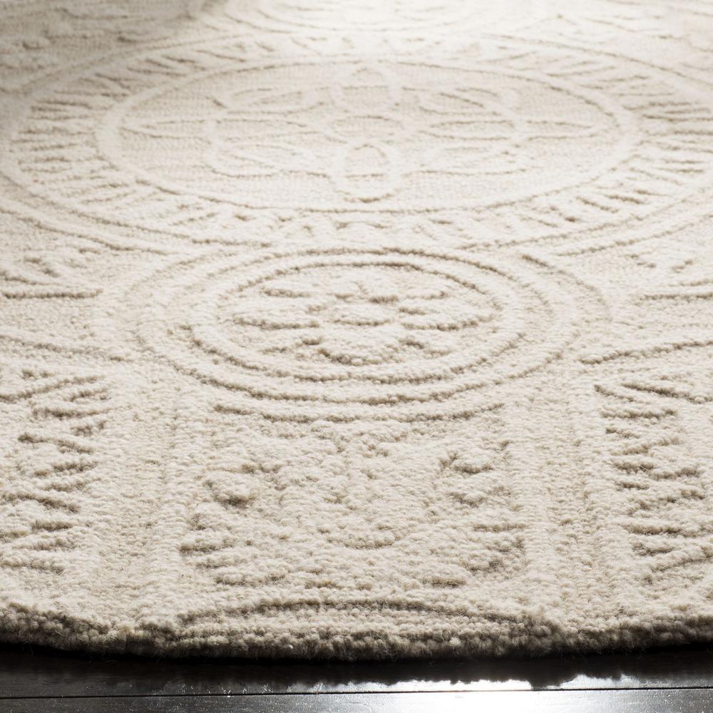 BLOSSOM, LIGHT GREY / IVORY, 6' X 6' Round, Area Rug, BLM109F-6R. Picture 1