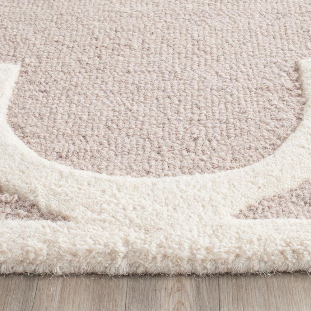 CAMBRIDGE, BEIGE / IVORY, 2'-6" X 10', Area Rug, CAM140J-210. Picture 1