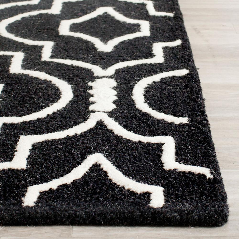CAMBRIDGE, BLACK / IVORY, 2'-6" X 4', Area Rug, CAM141E-24. Picture 1