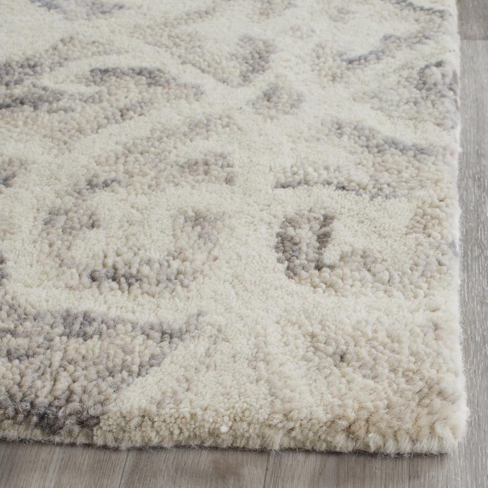 CHATHAM, LIGHT GREY / IVORY, 2'-3" X 7', Area Rug. Picture 1
