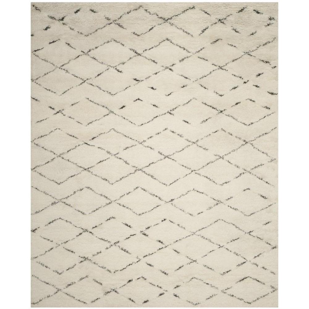 CASABLANCA, IVORY / GREY, 8' X 10', Area Rug, CSB847B-8. Picture 1