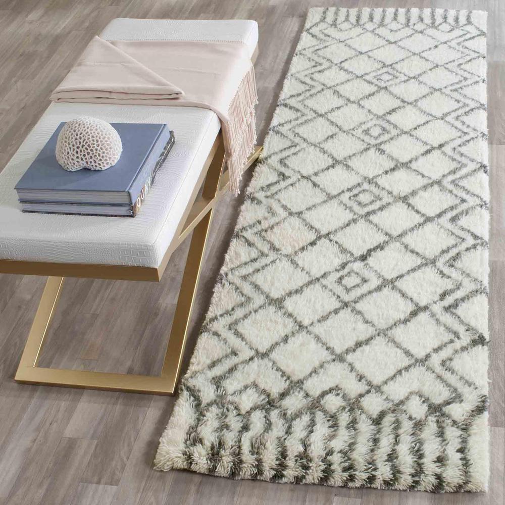 CASABLANCA, IVORY / GREY, 2'-3" X 8', Area Rug, CSB894C-28. Picture 1