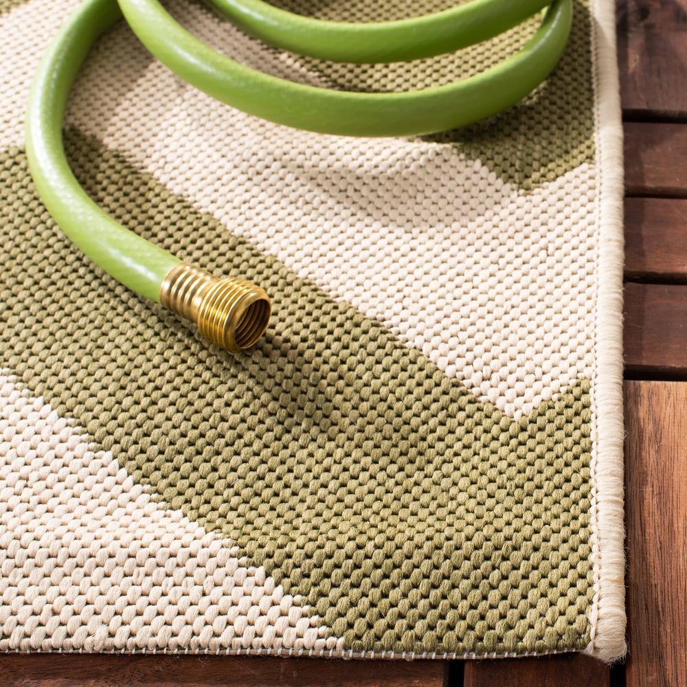 COURTYARD, GREEN / BEIGE, 5'-3" X 7'-7", Area Rug, CY6244-244-5. Picture 4
