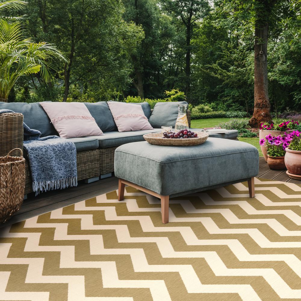 COURTYARD, GREEN / BEIGE, 8' X 11', Area Rug, CY6244-244-8. Picture 1