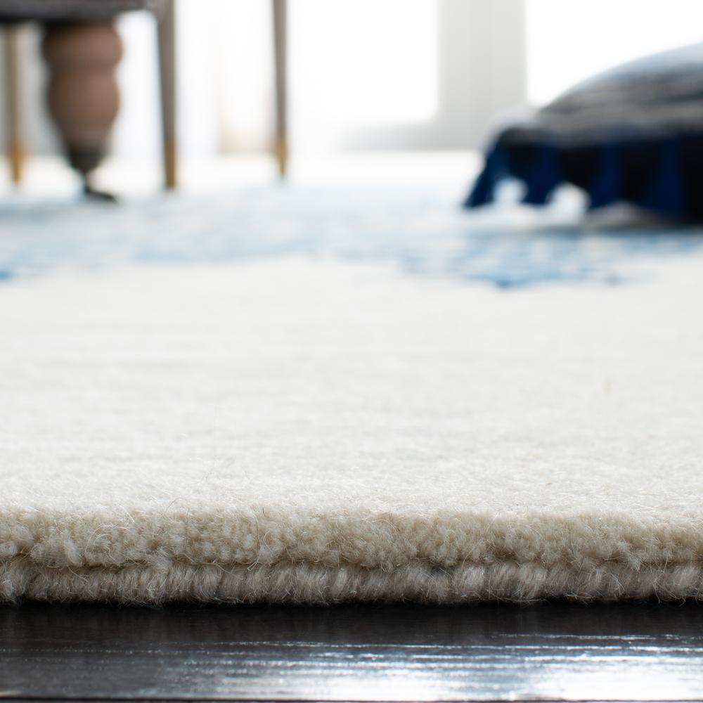 DIP DYE, IVORY / BLUE, 5' X 8', Area Rug, DDY701M-5. Picture 4